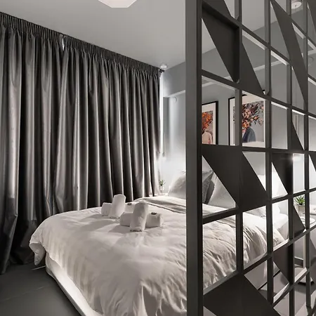 Innovative Trendy Ladadika Apartment